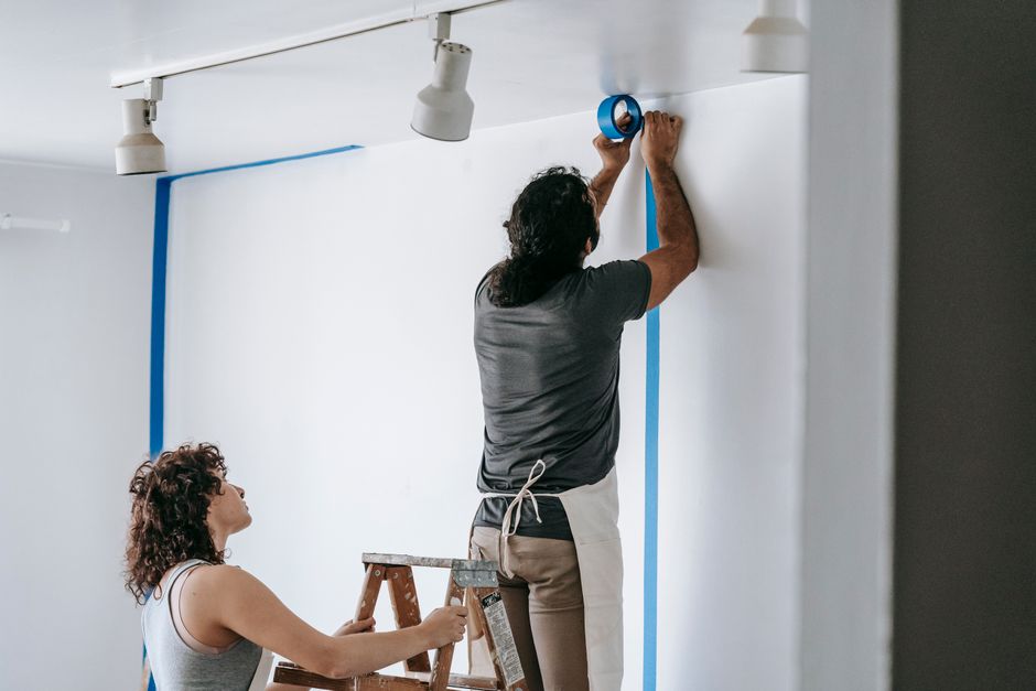 Living Room Makeovers On A Budget: 10 Living Room Makeovers That Work on a Tight Budget