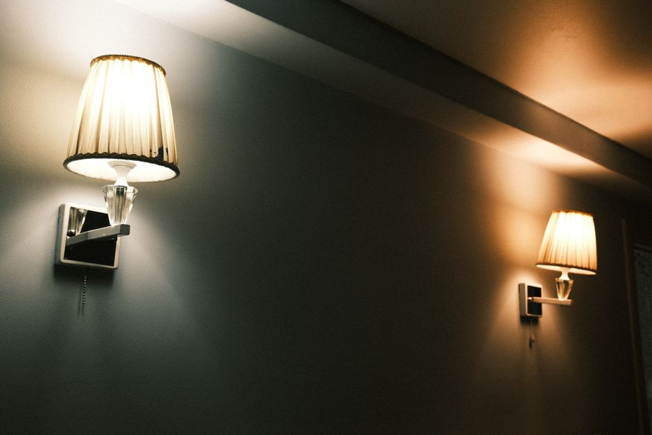 Philips Hue Vs Govee: Philips Hue vs. Govee: The Real Cost of Ambiance