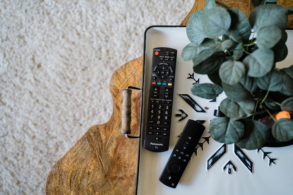 Rearrange a Living Room for Better Evening Light: 5 Fixes